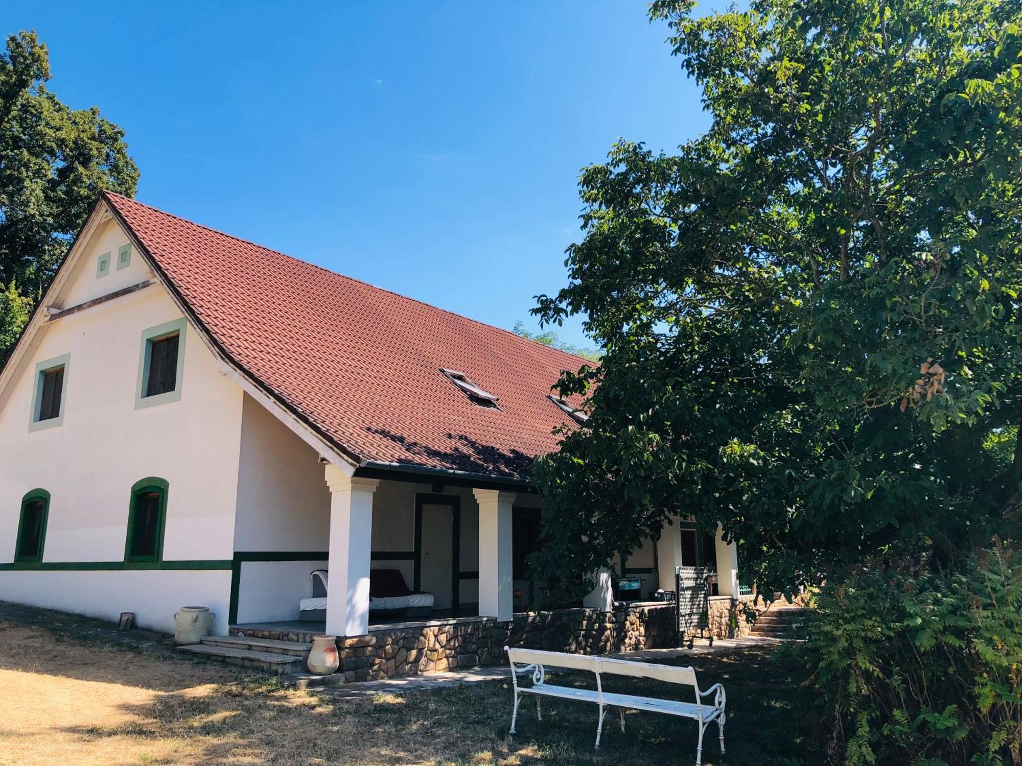 Aligvar Vendeghaz Salfold Екстер'єр фото